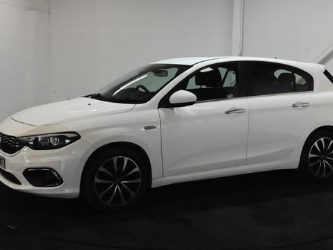 Fiat Tipo LOUNGE 1