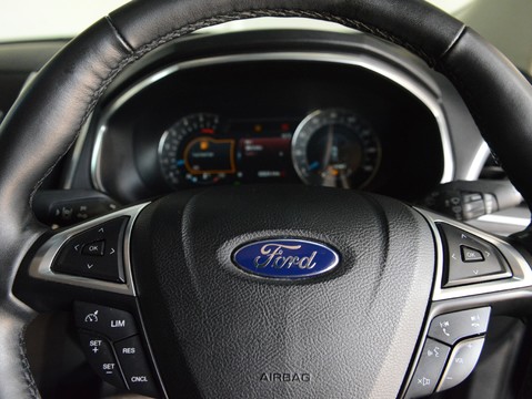 Ford Edge TITANIUM TDCI 34