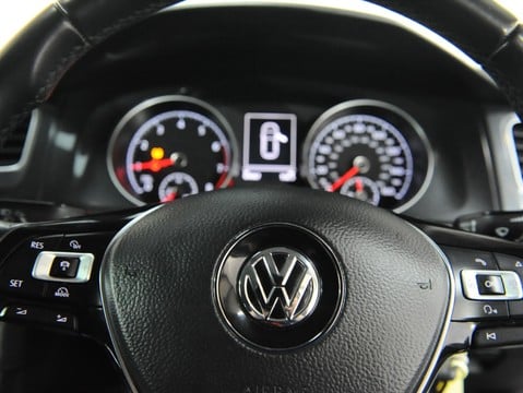Volkswagen Golf SE NAVIGATION TSI BLUEMOTION TECHNOLOGY DSG 17