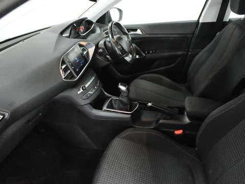 Peugeot 308 BLUE HDI S/S ACTIVE 19