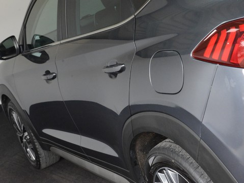 Hyundai TUCSON T-GDI PREMIUM 7