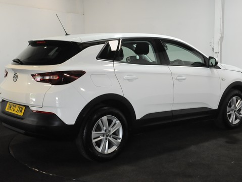 Vauxhall Grandland X SE 11