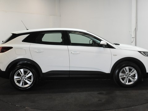 Vauxhall Grandland X SE 14