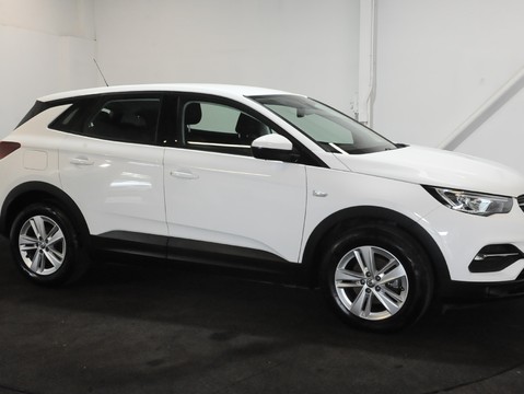 Vauxhall Grandland X SE 15