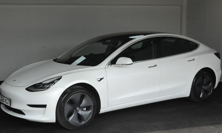 Tesla Model 3 STANDARD RANGE PLUS