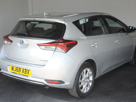 Toyota Auris VVT-I ICON TECH 11