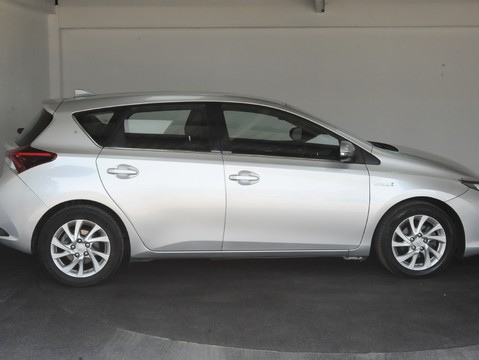 Toyota Auris VVT-I ICON TECH 15