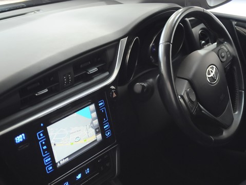 Toyota Auris VVT-I ICON TECH 25