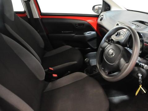 Toyota Aygo VVT-I X 27