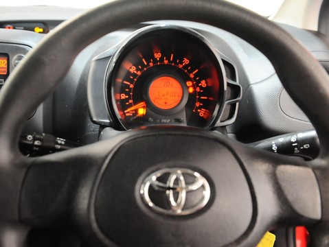 Toyota Aygo VVT-I X 31