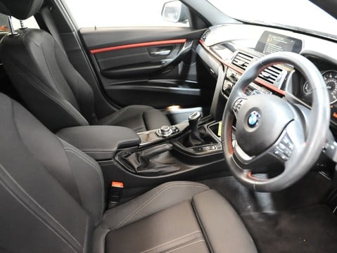 BMW 3 Series 320I XDRIVE SPORT 25