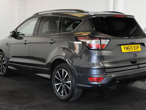 Ford Kuga ST-LINE 6