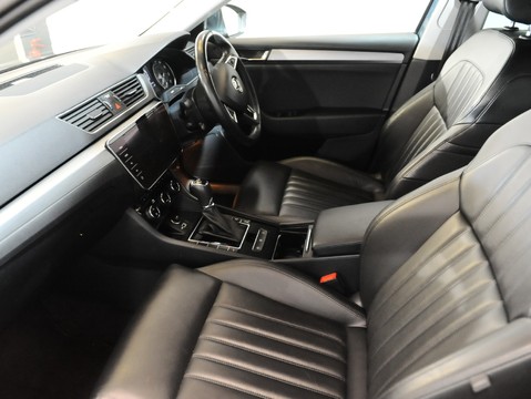 Skoda Superb SE L EXECUTIVE TDI DSG 21