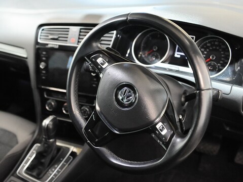 Volkswagen Golf GT TDI DSG 29