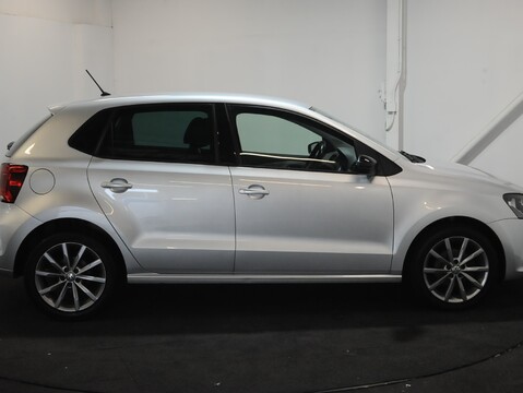 Volkswagen Polo SE DESIGN TSI 16