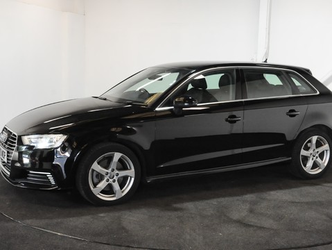 Audi A3 SPORTBACK E-TRON 1