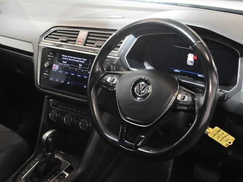 Volkswagen Tiguan SEL TDI DSG 33