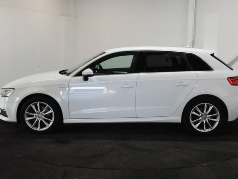 Audi A3 SPORTBACK E-TRON 3