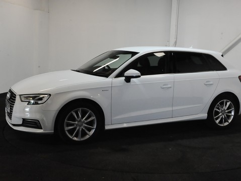 Audi A3 SPORTBACK E-TRON 1