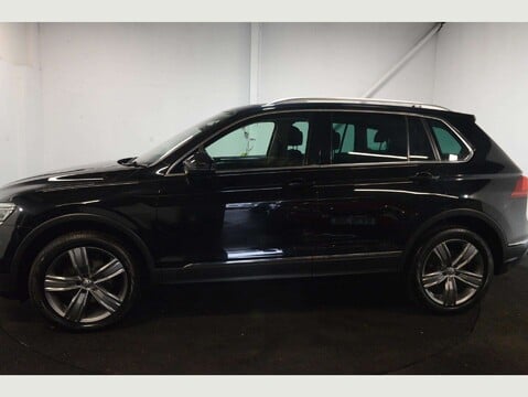 Volkswagen Tiguan 2.0 Tiguan SEL TDI BlueMotion Technology 4Motion Semi-Auto 4WD 5dr 5