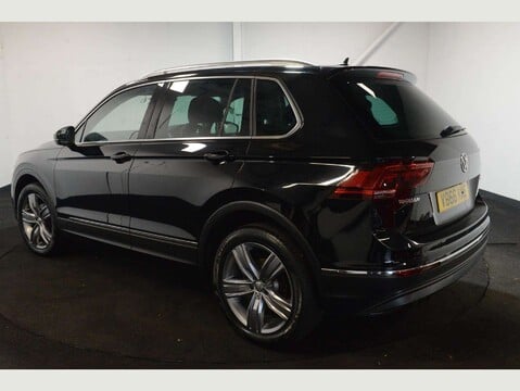 Volkswagen Tiguan 2.0 Tiguan SEL TDI BlueMotion Technology 4Motion Semi-Auto 4WD 5dr 8