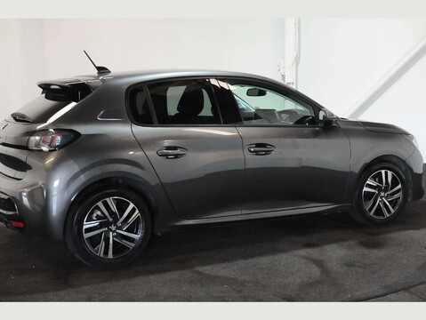 Peugeot 208 1.2 208 Allure Premium PureTech S/S 5dr 9