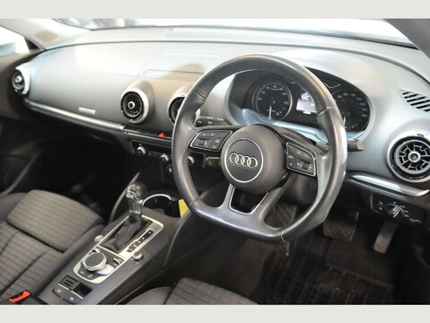 Audi A3 1.4 A3 e-tron Sportback Semi-Auto 5dr 23