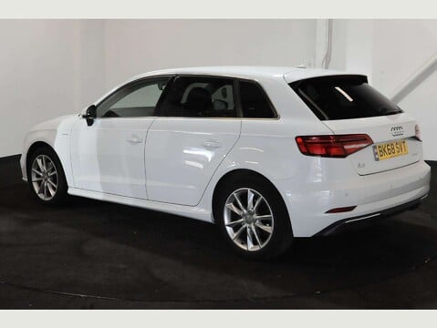 Audi A3 1.4 A3 e-tron Sportback Semi-Auto 5dr 3