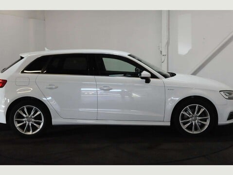 Audi A3 1.4 A3 e-tron Sportback Semi-Auto 5dr 9