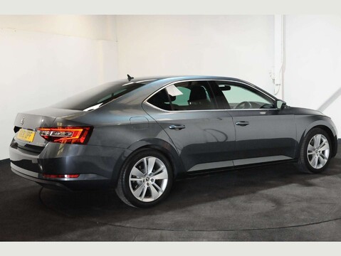 Skoda Superb 2.0 Superb SE L Executive TDI Semi-Auto 5dr 11