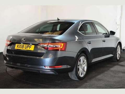 Skoda Superb 2.0 Superb SE L Executive TDI Semi-Auto 5dr 9