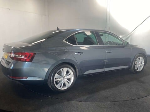 Skoda Superb 2.0 Superb SE L Executive TDI Semi-Auto 5dr 4