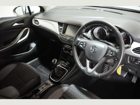 Vauxhall Astra 1.2 Astra SRi Nav T 5dr 29