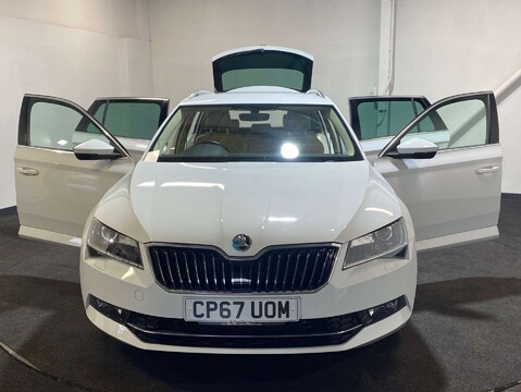 Skoda Superb 2.0 Superb SE L Executive TSi Semi-Auto 5dr 12