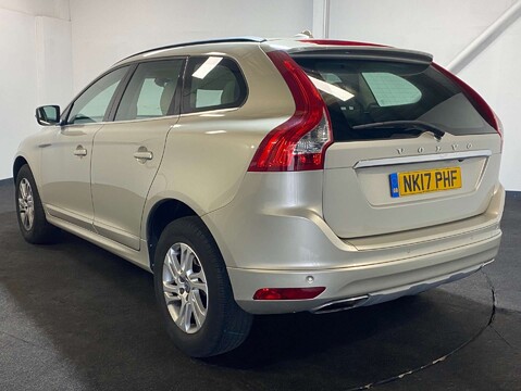 Volvo XC60 2.0 XC60 SE Nav D4 Auto 5dr 3