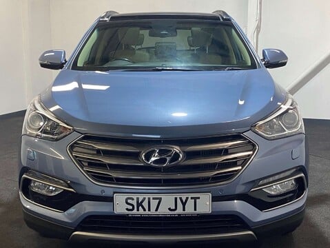 Hyundai SANTA FE 2.2 Santa Fe Premium SE Blue Drive CRDi Auto 4WD 5dr 8