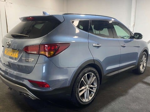 Hyundai SANTA FE 2.2 Santa Fe Premium SE Blue Drive CRDi Auto 4WD 5dr 6