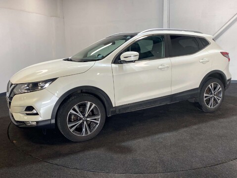 Nissan Qashqai 1.2 Qashqai N-Connecta DiG-T 5dr 2