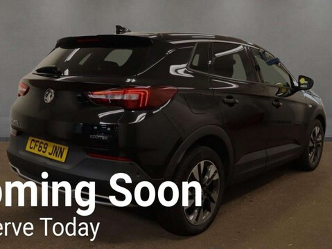 Vauxhall Grandland X 1.2 Grandland X SRi Nav T 5dr 4