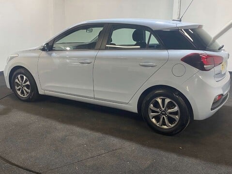 Hyundai i20 1.2 i20 SE MPI 5dr 3