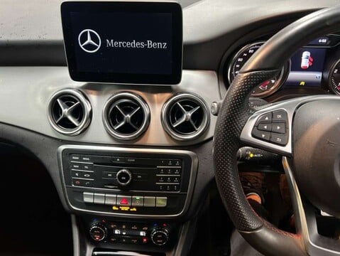 Mercedes-Benz GLA 2.1 GLA 200 AMG Line D 5dr 9