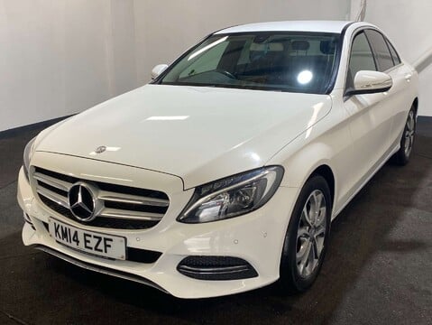 Mercedes-Benz C Class 2.0 C200 Sport Auto 4dr 1