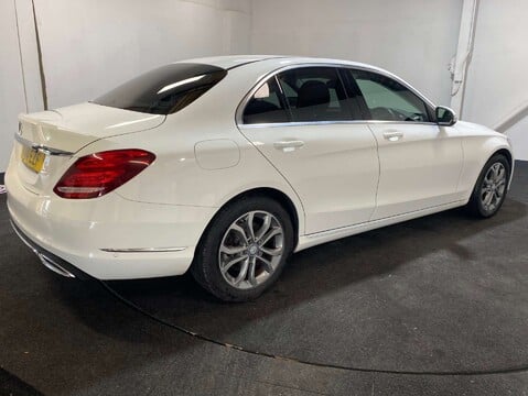 Mercedes-Benz C Class 2.0 C200 Sport Auto 4dr 4