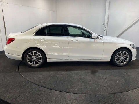 Mercedes-Benz C Class 2.0 C200 Sport Auto 4dr 9