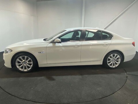 BMW 5 Series 2.0 520d SE Auto 4dr 3