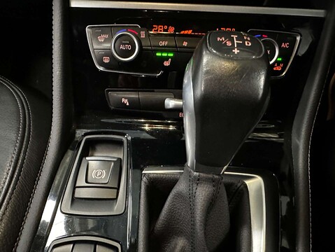 BMW 2 Series 2.0 220d xDrive Luxury Auto 4WD 5dr 31