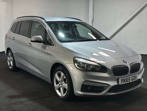 BMW 2 Series 2.0 220d xDrive Luxury Auto 4WD 5dr 9