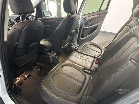 BMW 2 Series 2.0 220d xDrive Luxury Auto 4WD 5dr 50