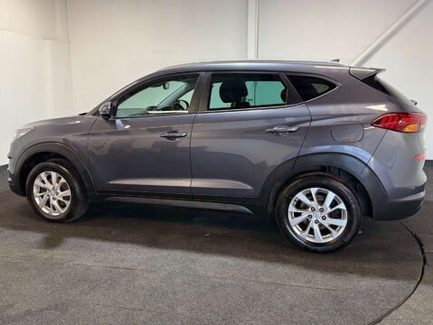 Hyundai TUCSON 1.6 Tucson SE Nav GDi 2WD 5dr 3