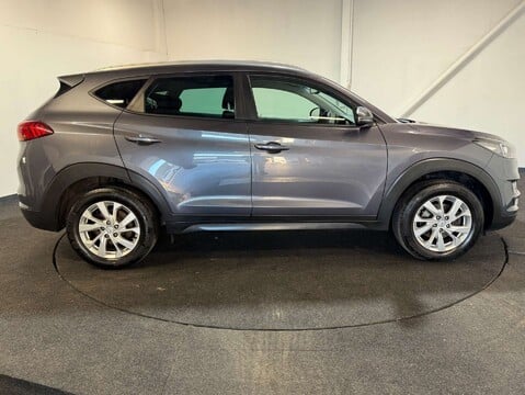 Hyundai TUCSON 1.6 Tucson SE Nav GDi 2WD 5dr 9